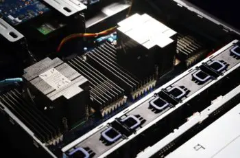 Gigabyte server