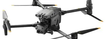Autonome DJI M30 vliegt door regen en ijzel