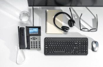 Poly laat nieuwe bureautelefoons op hybride werkers los