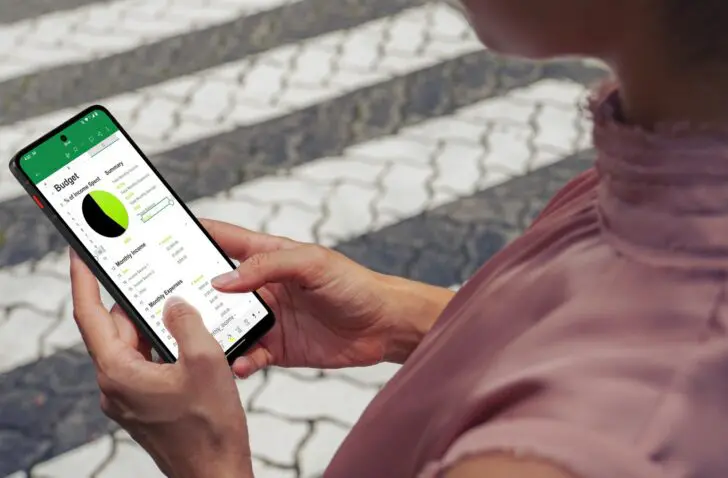 Motorola lanceert Androidtelefoon voor zakelijke markt met ThinkPhone