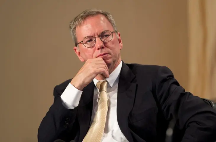 Voormalig CEO van Google bezorgd om evolutie AI