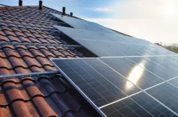 Omvormers voor zonnepanelen mogelijke bron van DDoS-aanvallen