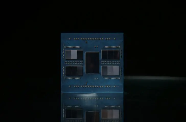 AMD toont Epyc Genoa-X: zelfde chip, meer cache