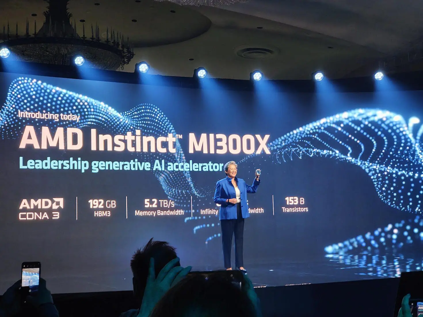 AMD opent vuur op Nvidia H100 met Instinct MI300X: 192 GB HBM3 op één chip