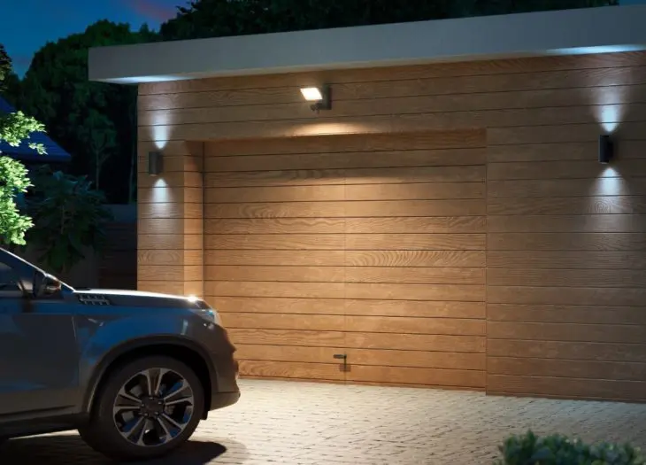 Philips-Hue-Secure-verstraler-met-camera-Lifestyle-1 philips hue verstraler met camera