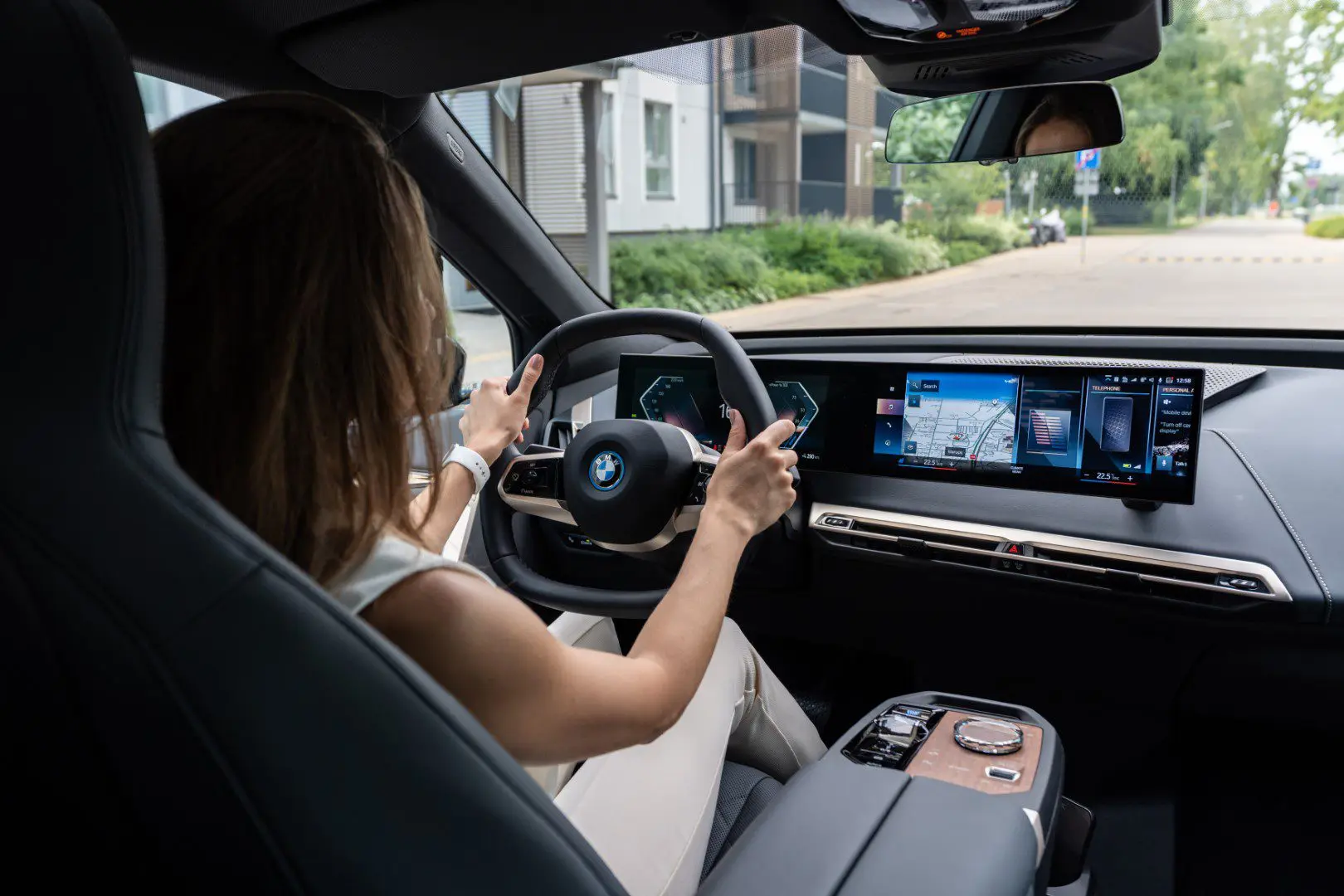 Apple bevestigt problemen iPhone bij draadloos laden in BMW