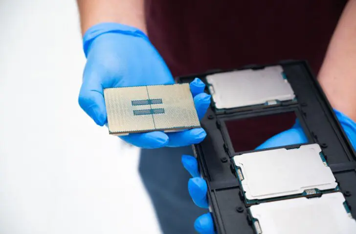 Intel kondigt Xeon 6 aan: P- en E-kernen, maar geen Scalable meer
