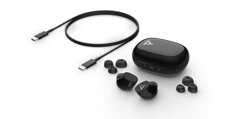 Voyager Free 20_case and accessories