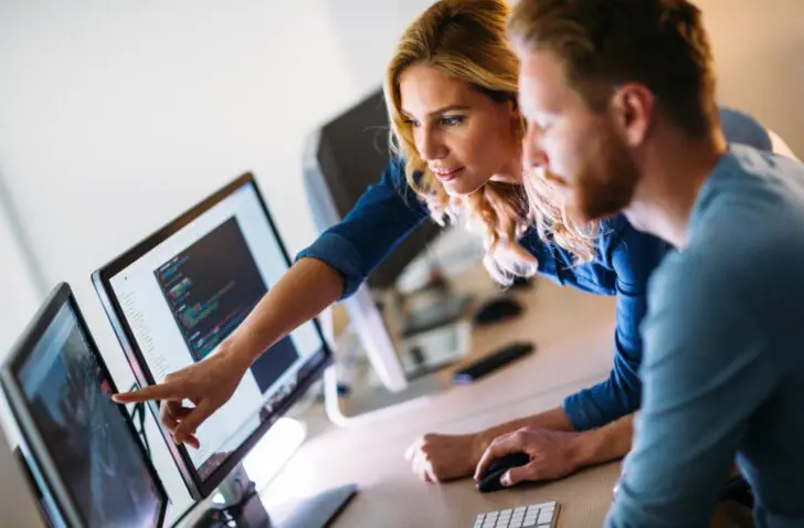 Vrouwen aanwerven in tech onvoldoende prioritair voor bedrijven, ondanks talenttekort