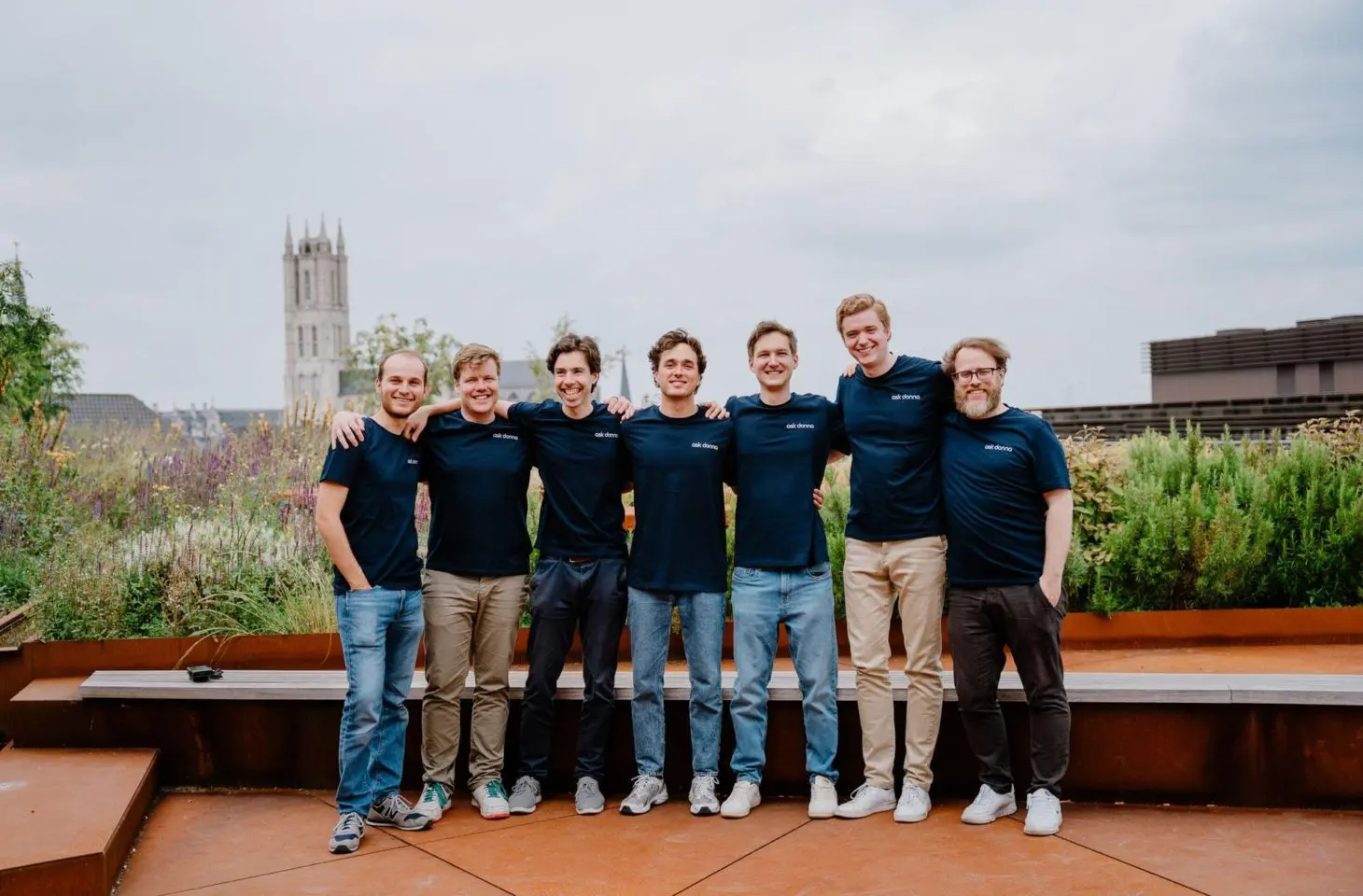 Donna, de AI assistent voor sales op de baan, haalt 1,5 miljoen euro op