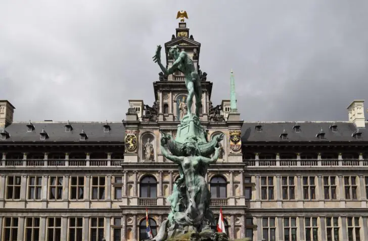 Stad Antwerpen verzendt phishingmails met eigen e-mailadres