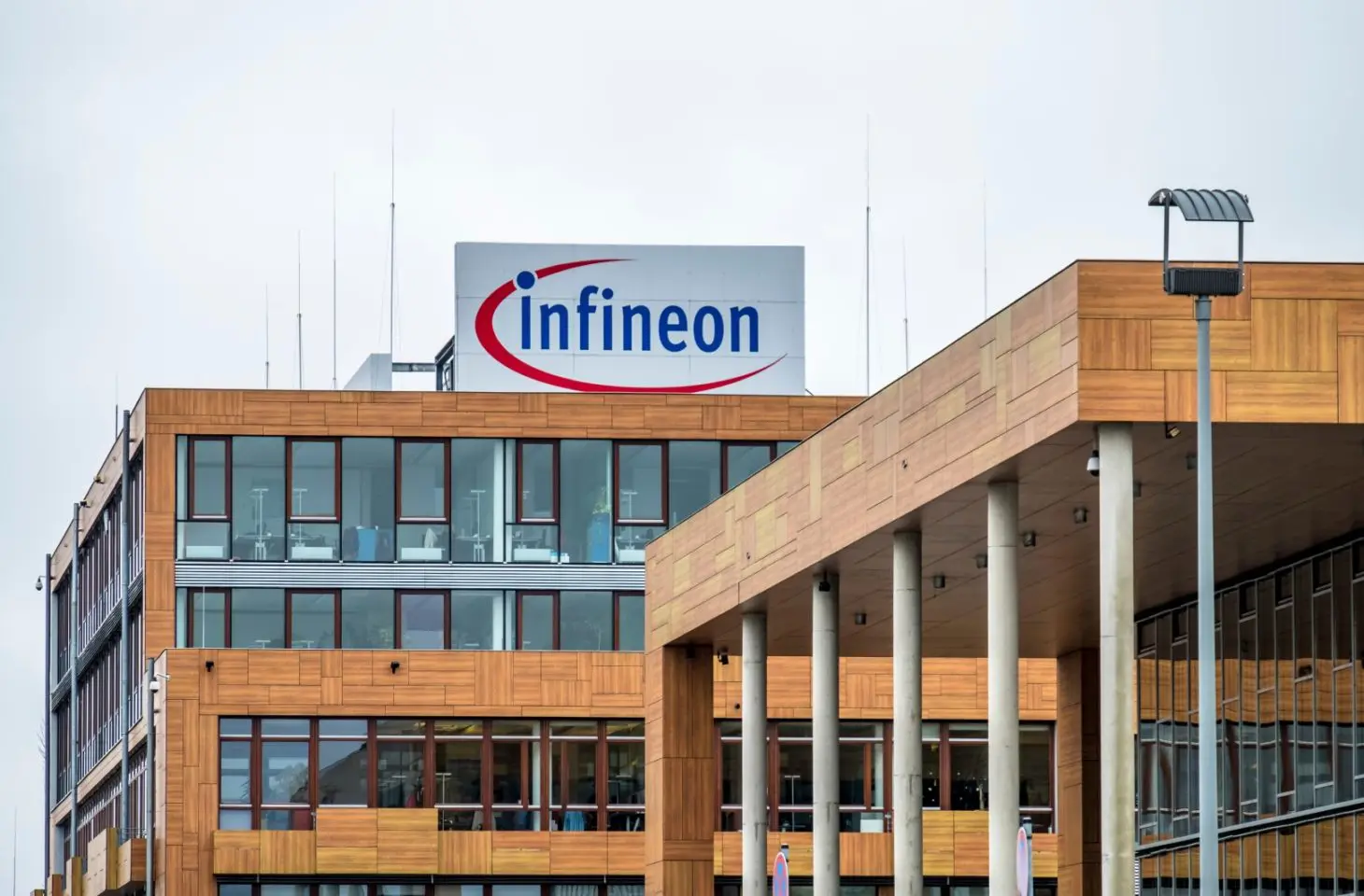 Europese chipbouwer Infineon schrapt en verplaatst 2.800 jobs