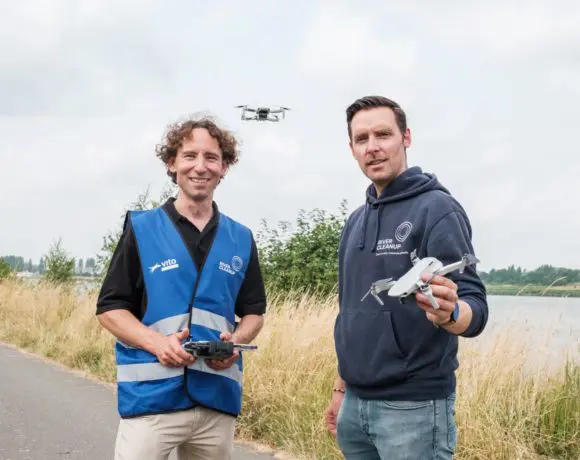 Hoe drones het zwerfvuil langs de Schelde in beeld brengen 