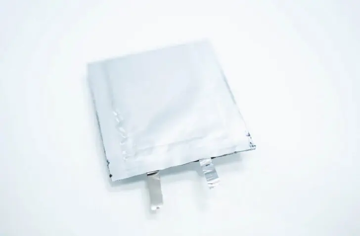 Imec creëert prototype solidstate-batterij met energiedichtheid van 1070 Wh/L