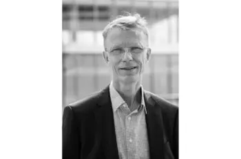 Onderweg vertrouwen we blindelings op Waze, maar op het werk houden we vast aan een wegenkaart