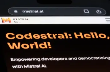 Mistral verdubbelt snelheid Codestral 