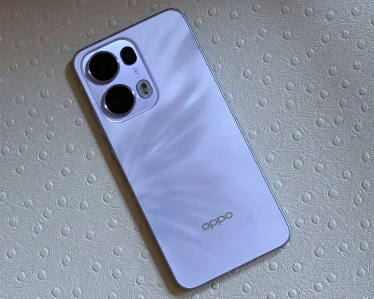 Oppo Reno 13 Pro 5G achterkant