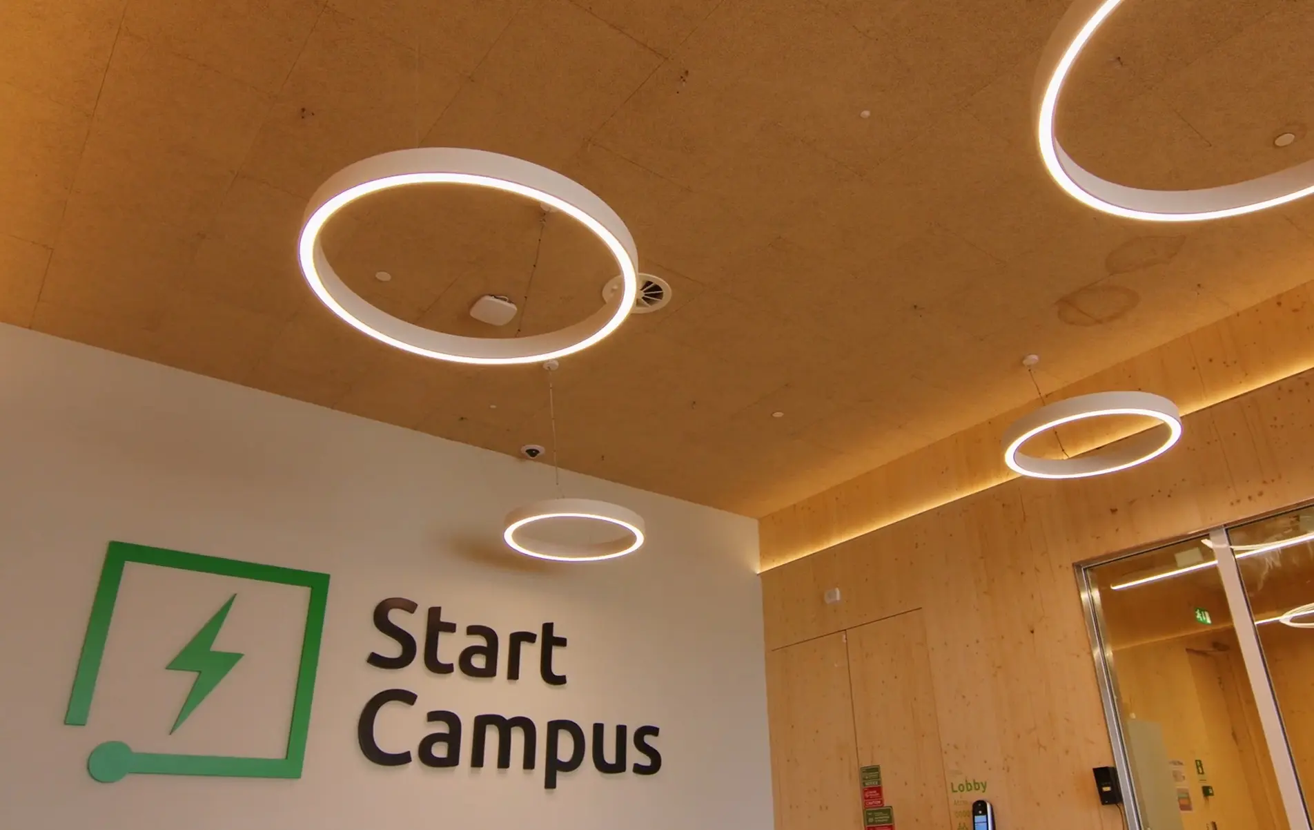 Start Campus logo 2 datacenter