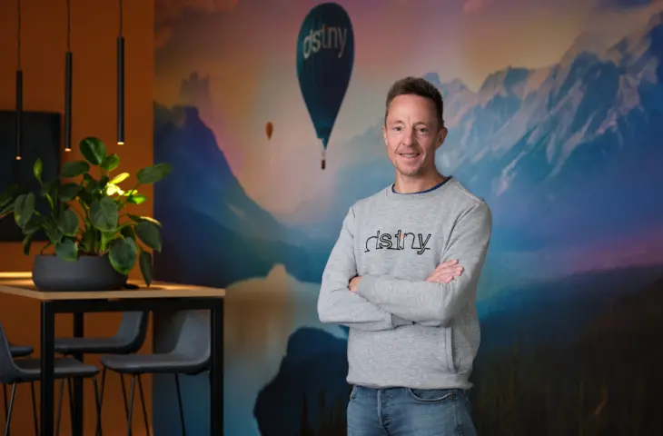 Dstny vereenvoudigt cloudtelefonie voor resellers met partnerplatform