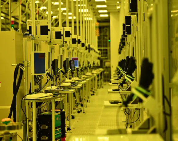 Intel 18A Fab 52 Manufacturing Stations Scaled 1