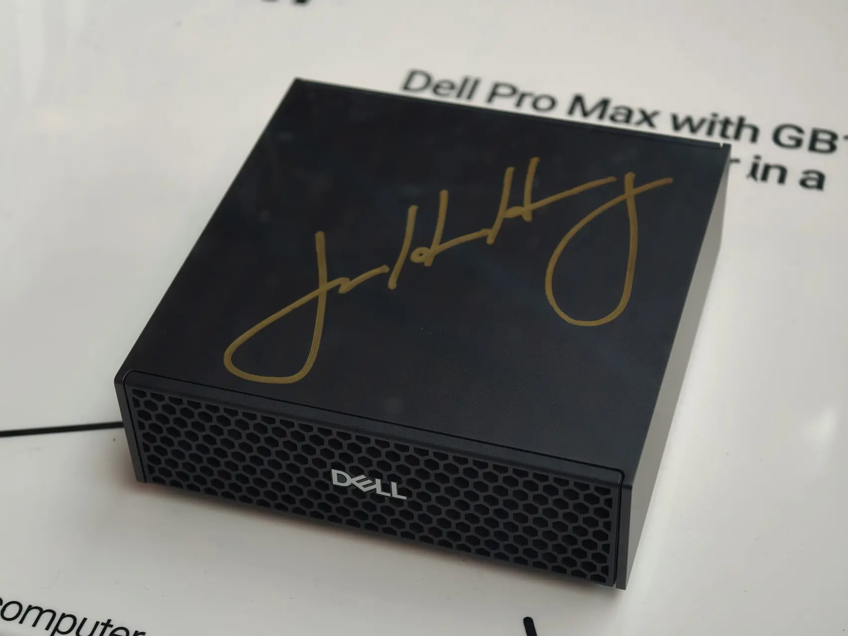 Dell Pro Max GB 10 Dell Pro Max GB 10