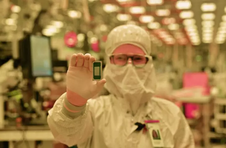 Mooi kwartaal imponeert beleggers niet: AI-hype doet Intel-aandeel met een vijfde vallen