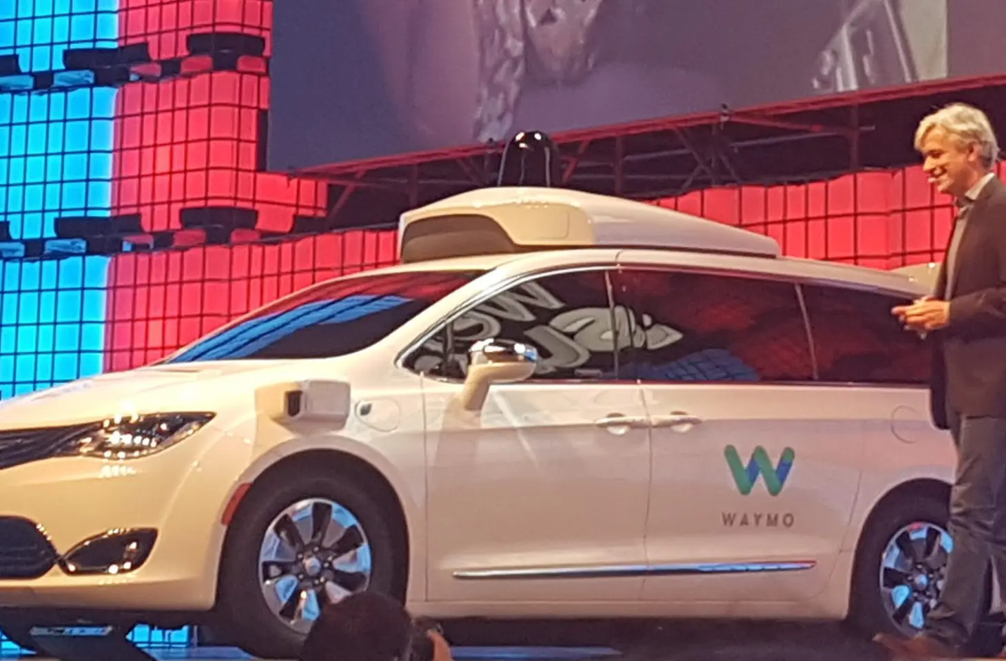 Waymo koopt duizenden nieuwe zelfrijdende auto’s van Fiat Chrysler