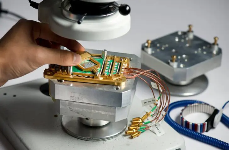 d-wave kwantum quantum cpu
