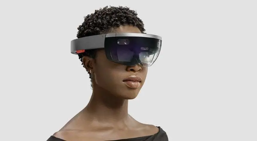 microsoft hololens