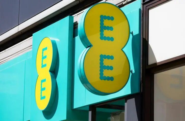 EE