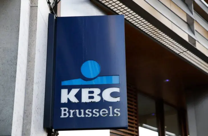 KBC stelt diensten in mobiele app open voor niet-klanten