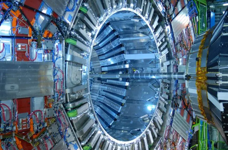 CERN voert Facebook Workplace af