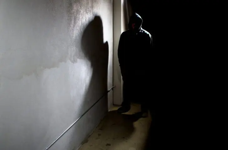 De toename van stalkerware vereist meer samenwerking