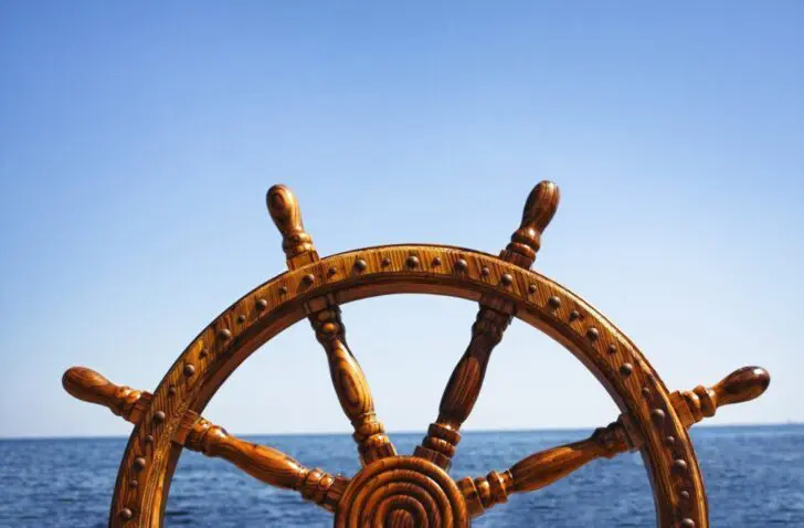 Kubernetes uitgebeeld door een stuurwiel
