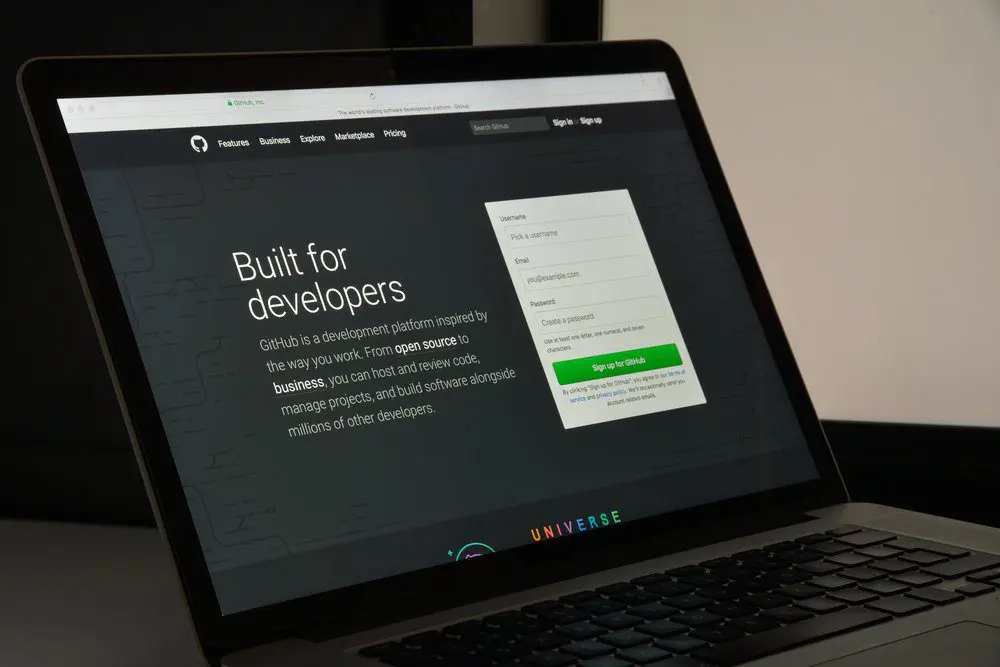 GitHub lanceert nieuwe functie om code voor publicatie te bespreken ...
