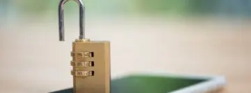 Smartphone met ontgrendeld slot