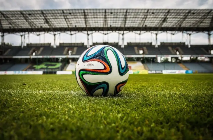 AI in de praktijk: van voetbal-transfers tot slimme zeecontainers