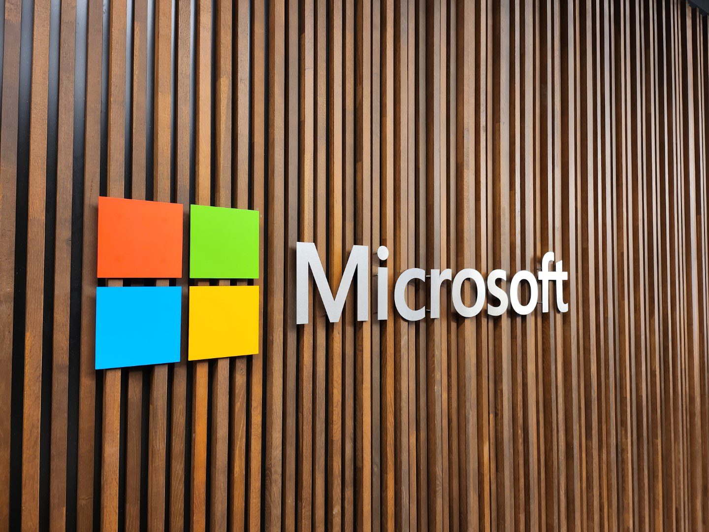 Microsoft vuole integrare il modello GPT di OpenAI in Office