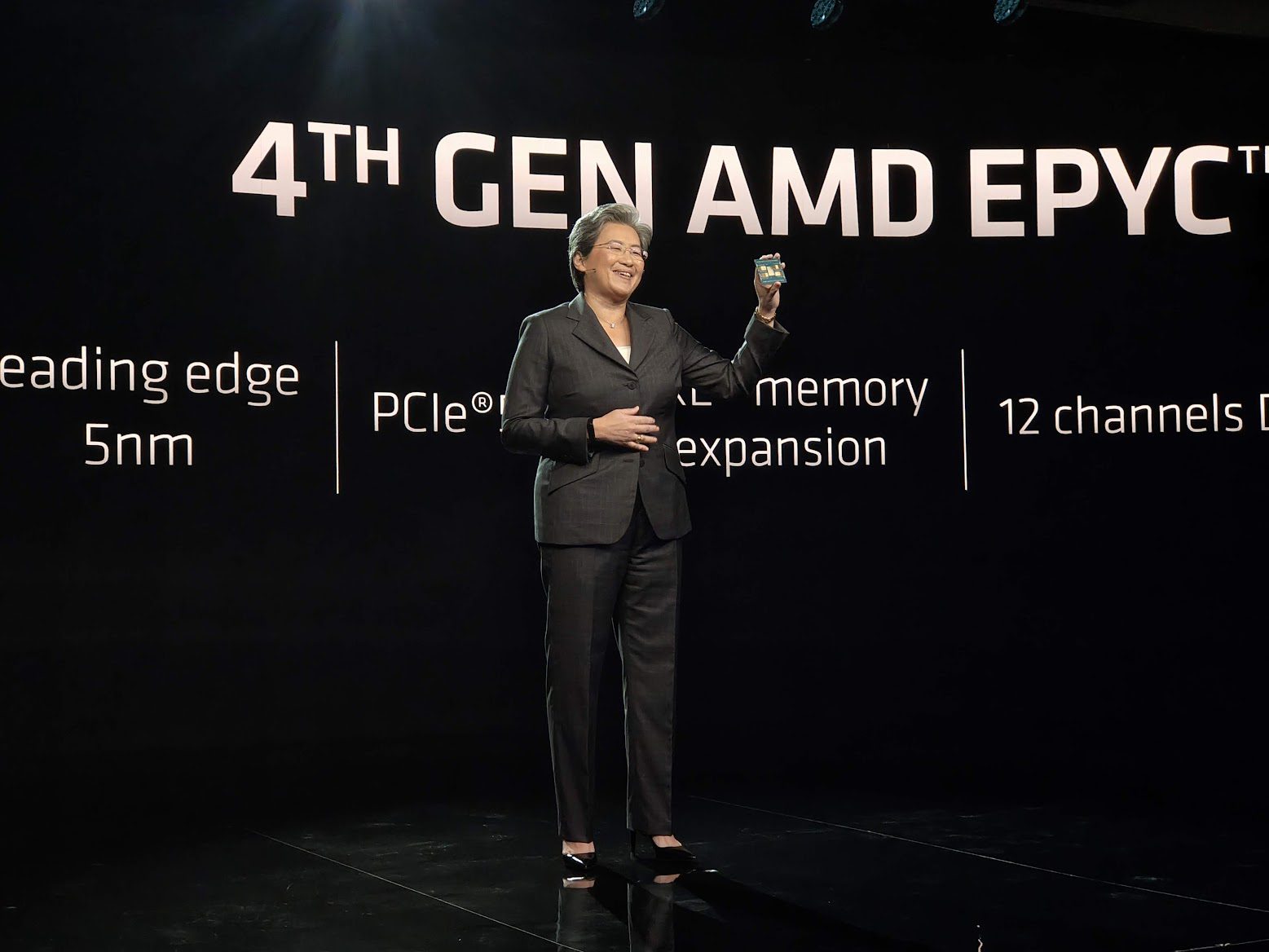 AMD выпускает чипы четвертого поколения для центров обработки данных: Epyc 9004 Genoa