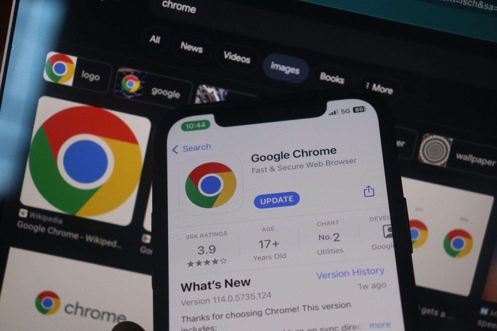 Google update lets you use phone apps on Chromebooks