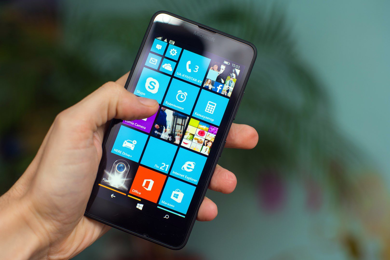 Microsoft’s CEO admits exiting the mobile market (with Windows Phone) was a mistake