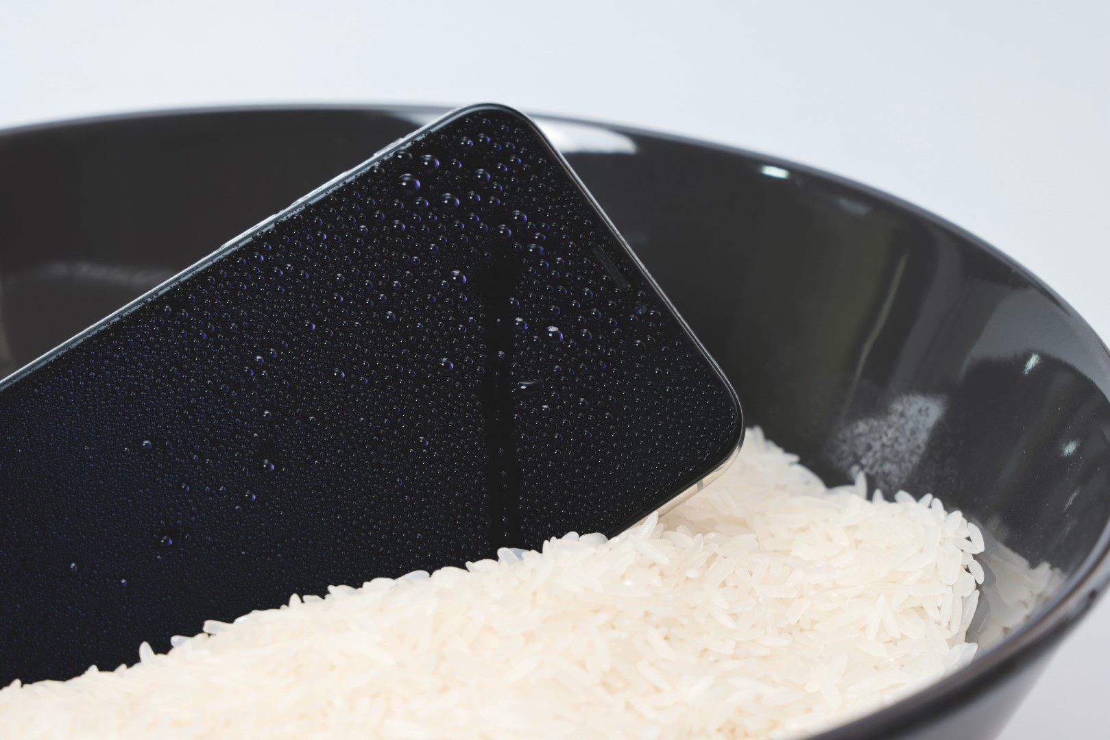 Fact or fiction: Wet iPhone in a bowl of rice