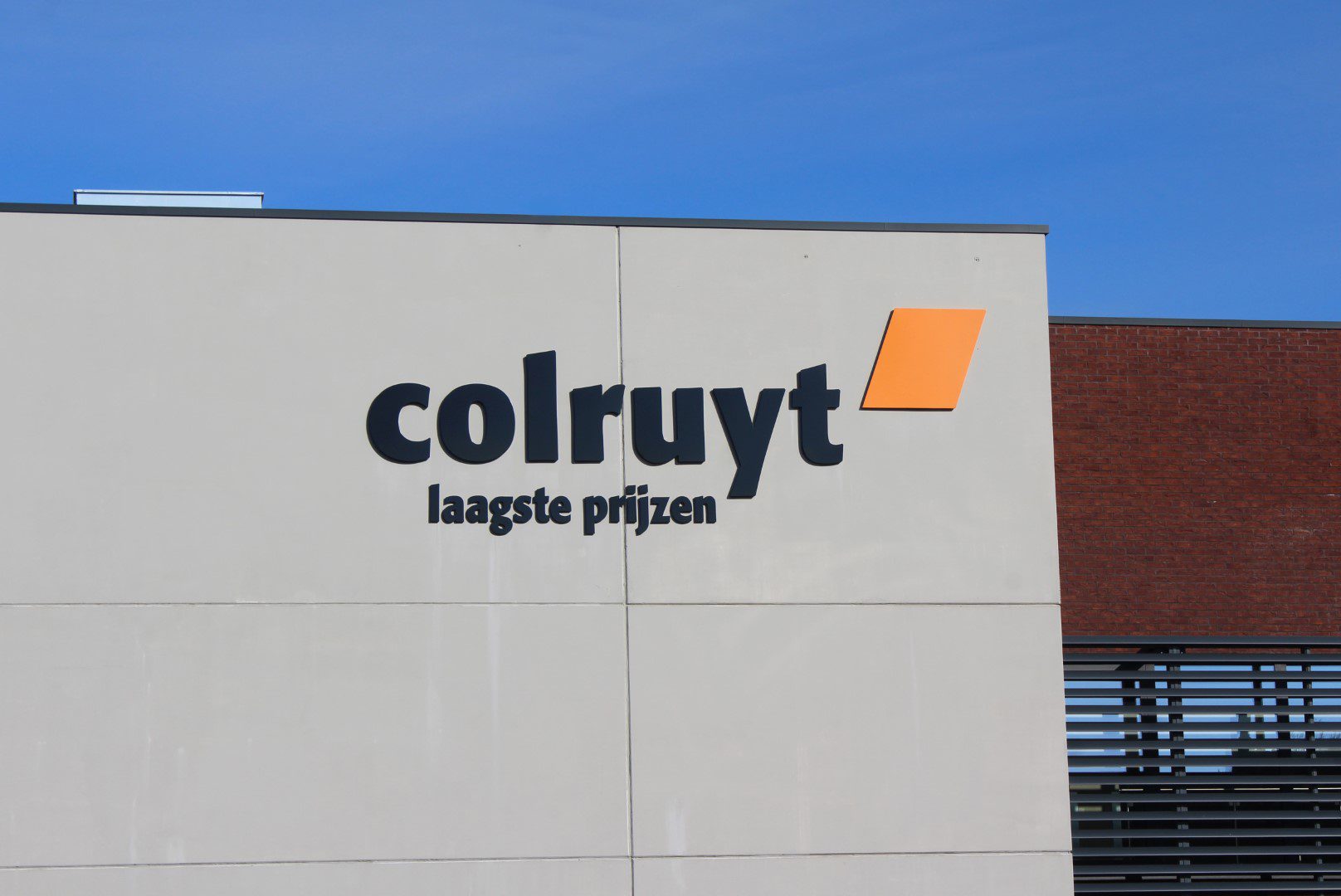 Colruyt Lowest Prices tests smart shopping cart