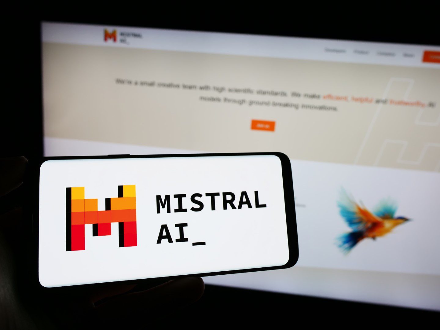 Mistral AI launches a free API that allows developers to test AI models