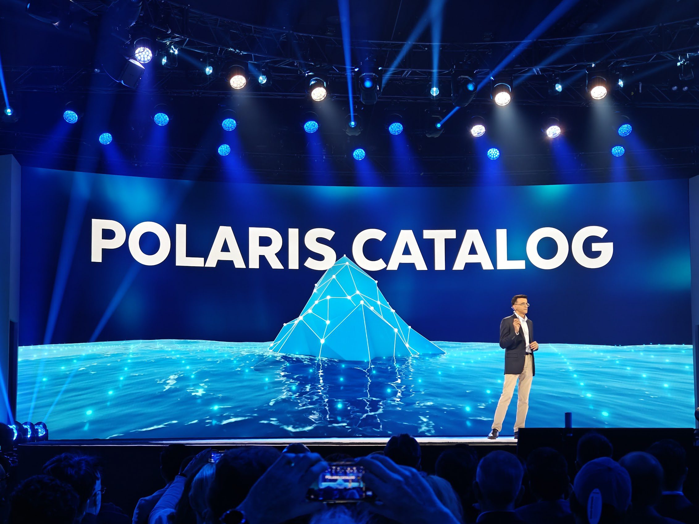 Snowflake introduces the manufacturer-independent Polaris catalog