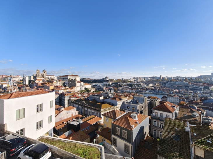 oplus_3145728 Oppo-Find-X9-Pro-Porto-brug-breedhoek