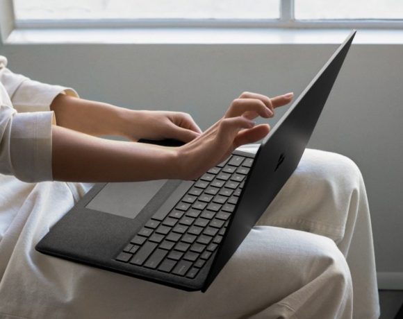 Microsoft Surface Laptop 2