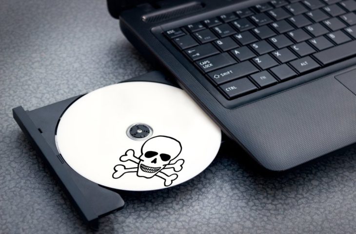 hack piracy illegale software
